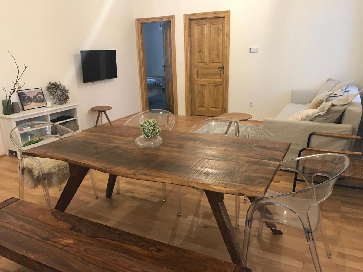 Aparthotel Stará Škola Hedeč Králíky Esterno foto