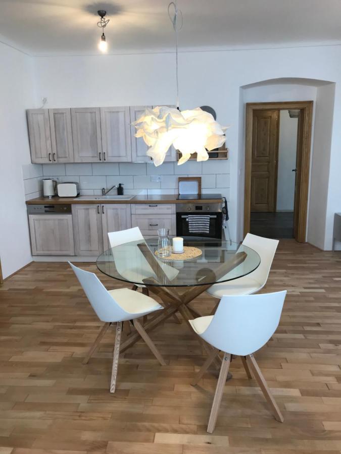 Aparthotel Stará Škola Hedeč Králíky Esterno foto