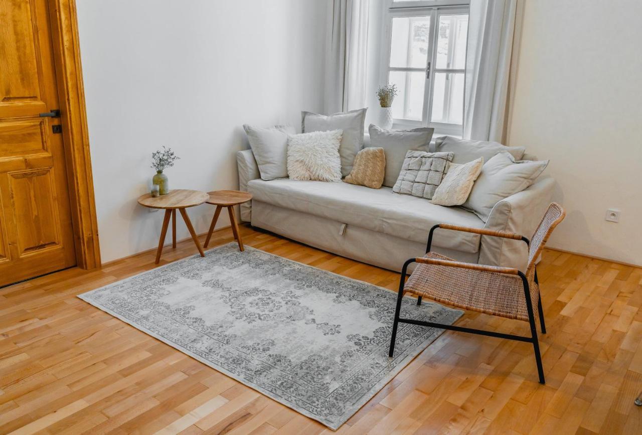 Aparthotel Stará Škola Hedeč Králíky Esterno foto
